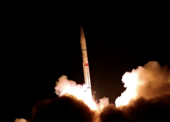 Türk roketi ilk kez sıvı yakıtla uzayda