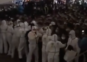 Çin’deki havalimanında kaos, 14 bin kişi karantinaya alındı!