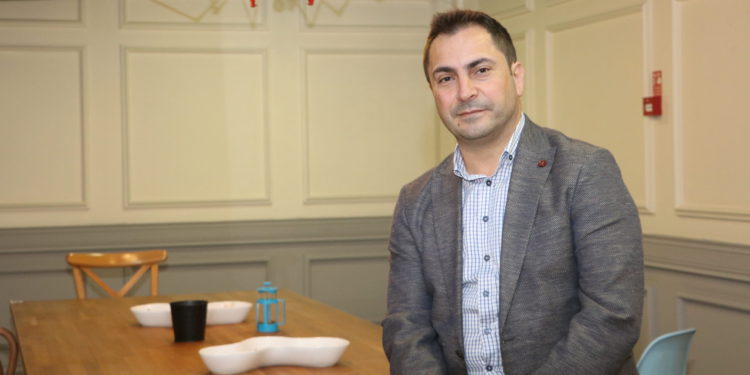 Vecihi Hürkuş’un romanını Airport’ta anlattı