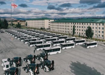 MSB’den Gürcistan ordusuna zırhlı iş makinesi ve özel otobüs desteği