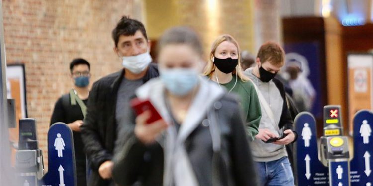 İngiltere ikinci kez karantinaya giriyor