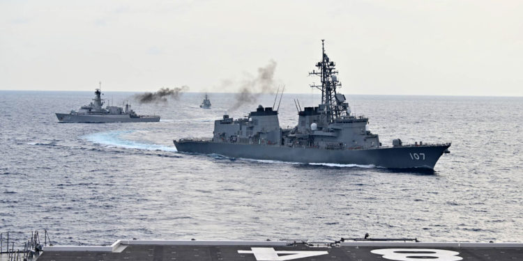 Japonya’da füze savunma amacıyla iki donanma gemisi Aegis ile donatılacak