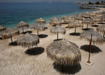 Turizmde eleman yoktur, satranç taşları vardır