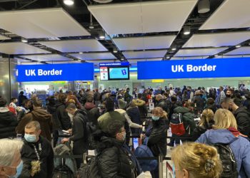 Heathrow: “Havalimanlarında sosyal mesafe sağlanamaz”