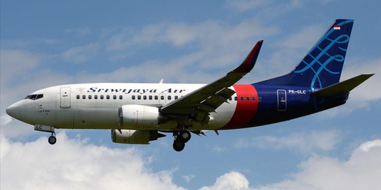 Endonezya’da düşen yolcu uçağı için resmi açıklama geldi