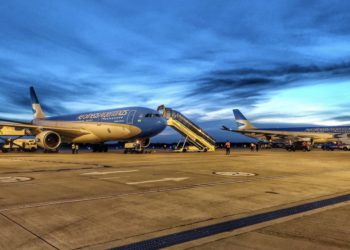 Uçaktaki 44 yolcunun PCR testi pozitif çıktı