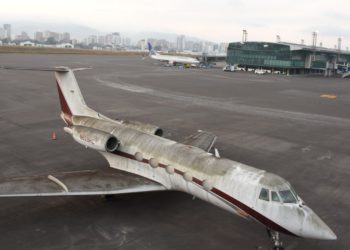 Volkanik kül havalimanını esir aldı