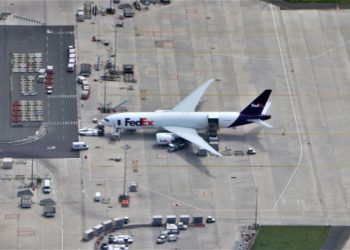 Fransa semalarında çekilen kargo operasyonu