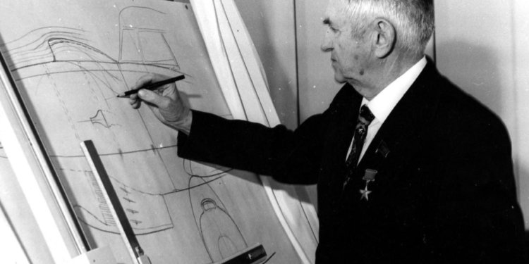 Havacılık tarihinin ünlü tasarımcısı Oleg Konstantinovich Antonov