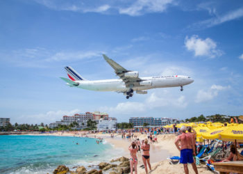 İniş manzarası en iyi 10 havalimanı