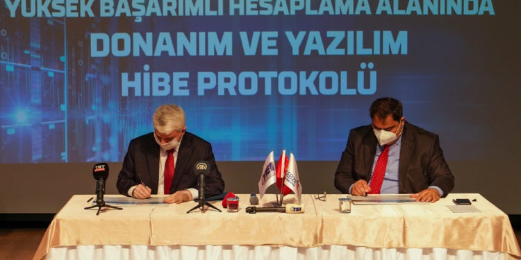 TEI’den Gebze Teknik’e donanım ve yazılım desteği