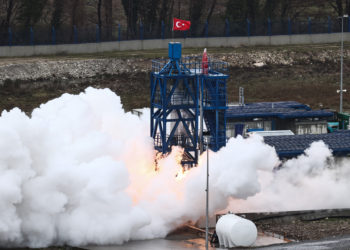 Yerli roket motoru başarıyla ateşlendi