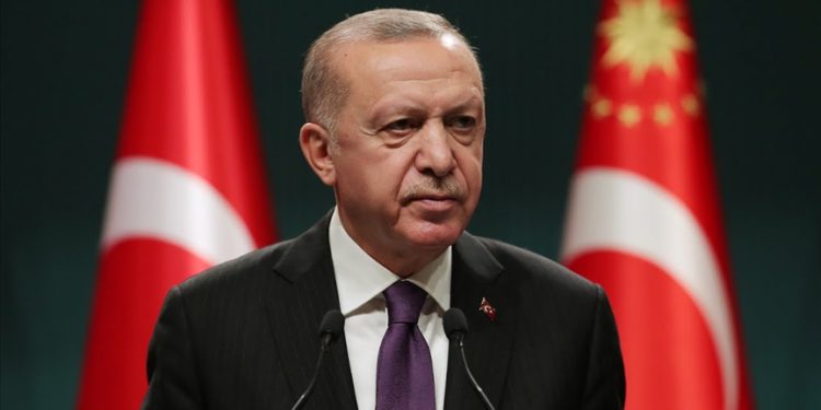 Kısa çalışma ödeneği 3 ay uzaltıldı