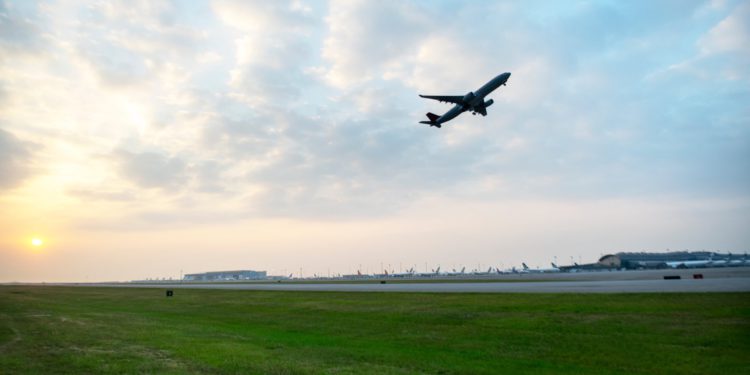 Mart ayında uçak seferleri yüzde 24 arttı