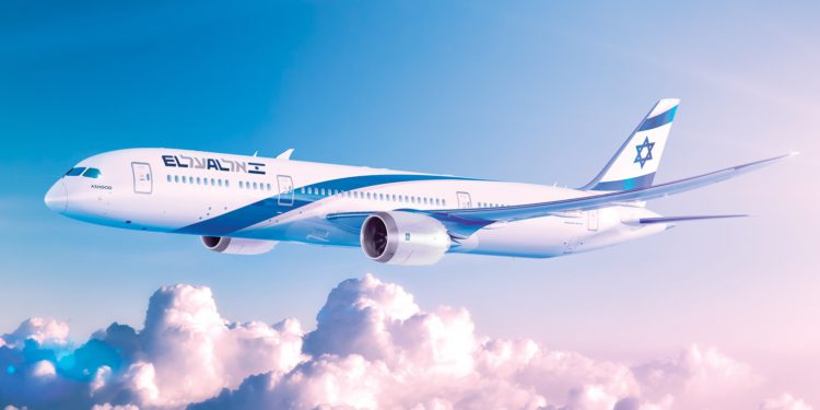 Bomba ihbarı üzerine yolcu uçağına savaş uçakları eşlik etti