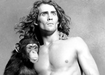 ‘Tarzan’ rolüyle tanınan ABD’li oyuncu Joe Lara’nın içinde bulunduğu uçak düştü