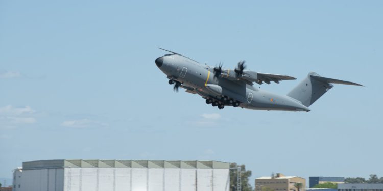 Airbus, 100’üncü A400M’yi teslim etti