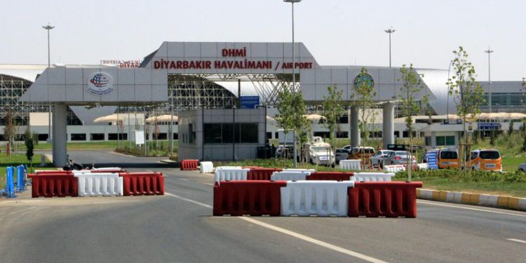 Diyarbakır Havalimanı 30 gün uçuşlara kapatılacak