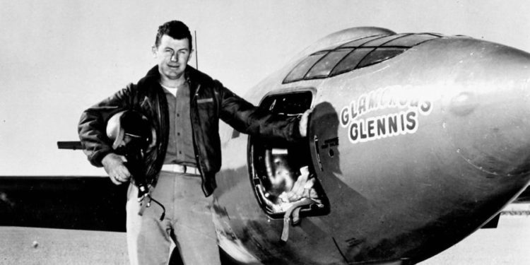 Bell helikopterinin mucidi Lawrence Dale Bell