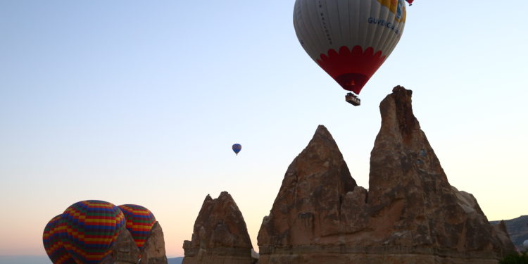 Kapadokya’da sıcak hava balonlarına ilgi arttı
