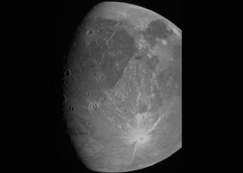 NASA gezegenin uydusu Ganymede’i fotoğrafladı