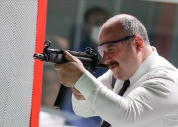 Bakan Varank, Nurol Teknoloji’yi ziyaret etti