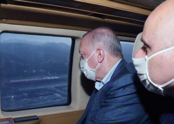 Erdoğan, Rize-Artvin Havalimanı’nı havadan inceledi