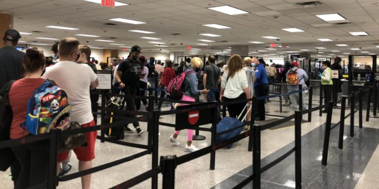 ABD, delta varyantı nedeniyle seyahat kısıtlamalarını kaldırmayacak