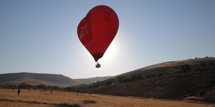 Göbeklitepe’de sezonun ilk sıcak hava balonu uçuşu gerçekleştirildi