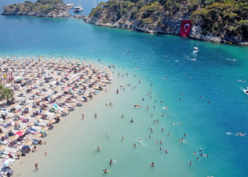 Turizmciler ‘çifte bayram’ yaşadı