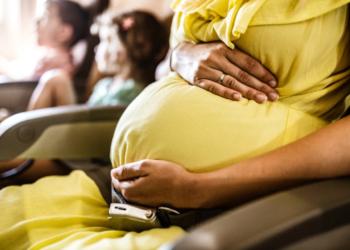 Hamilelikte en güvenli ‘uçak yolculuğu’ nasıl yapılır?