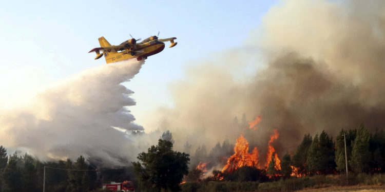 İspanyol pilot: Son 9 yılda karşılaştığım en büyük yangın
