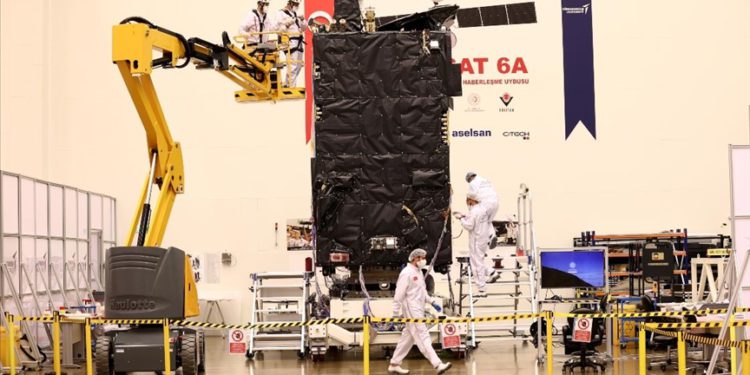 TUSAŞ yeni uydu ihracatına hazırlanıyor