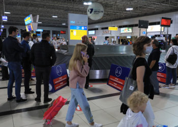 4 ay sonra Antalya’ya ilk İngiliz turist kafilesi geldi