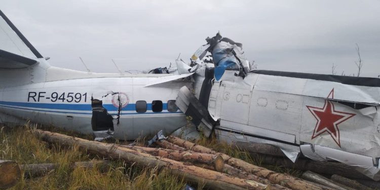 Rusya’da paraşütçüleri taşıyan uçak düştü: 15 ölü