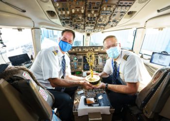 Aşısız pilotların United’e aylık maliyeti 2,8 milyon dolar