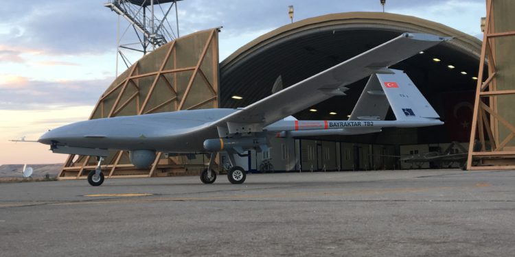 Bayraktar TB2’den yeni rekor: 400 bin uçuş saatini tamamladı