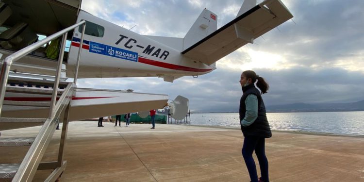 Uçak kazasından yaralı kurtuldu, korkusunu deniz uçağına binerek yendi