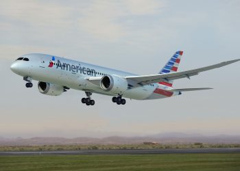 American Airlines 787 teslimatlarının gecikmesi sebebiyle uçuşları azaltıyor