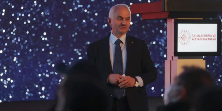 TUSAŞ uydu ihracatında hedef büyüttü