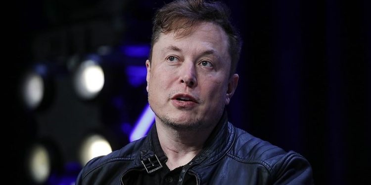 SpaceX, uydularının uzayda çok yer kapladığı iddiasını reddetti