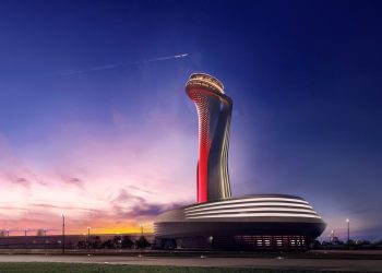 Türkiye havalimanları 2021’de Avrupa’da zirveye oynadı