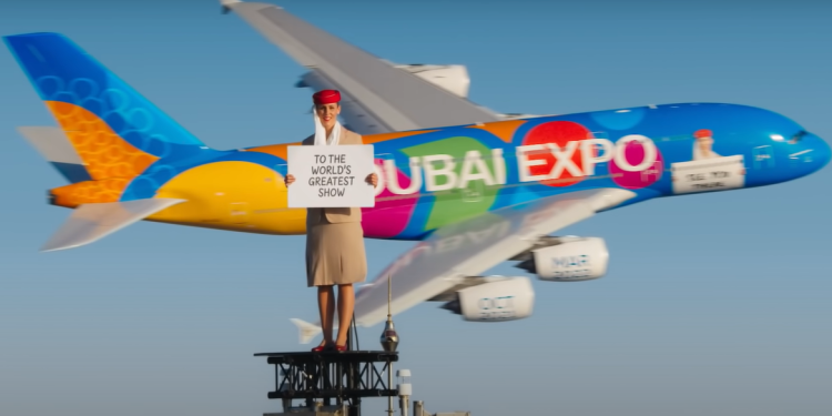 Emirates tekrar Burj Khalifa’nın tepesinde