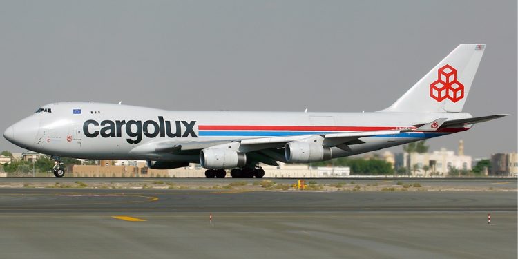 Kaçak yolcu uçağın iniş takımlarında Hollanda’ya uçtu