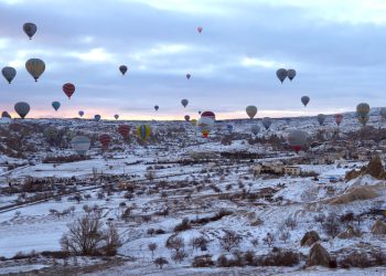 Kapadokya’da 388 bin turist balonla uçuş yaptı