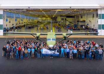 İlk üretim Cessna SkyCourier hangardan çıktı