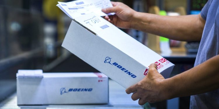 Boeing, e-ticarette 2 milyar dolarlık satış yaptı