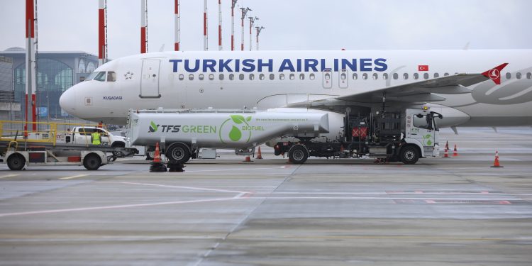 THY, ilk biyoyakıtlı uçuşunu yaptı