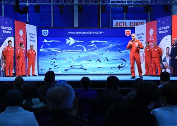 Türk Yıldızları NF-5 uçaklarından Hürjet’e geçiş yapacak