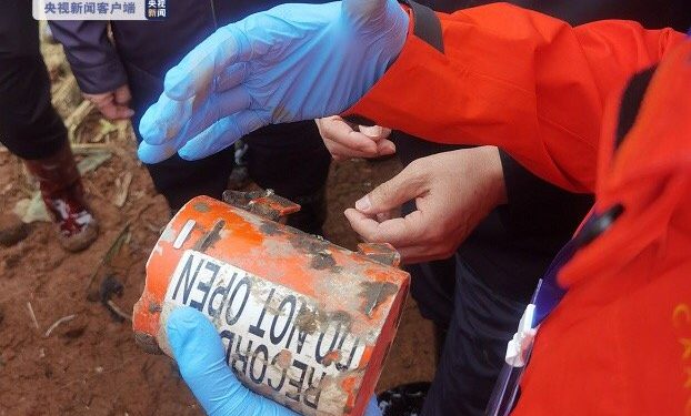 Çin’de düşen yolcu uçağının ikinci karakutusu da bulundu